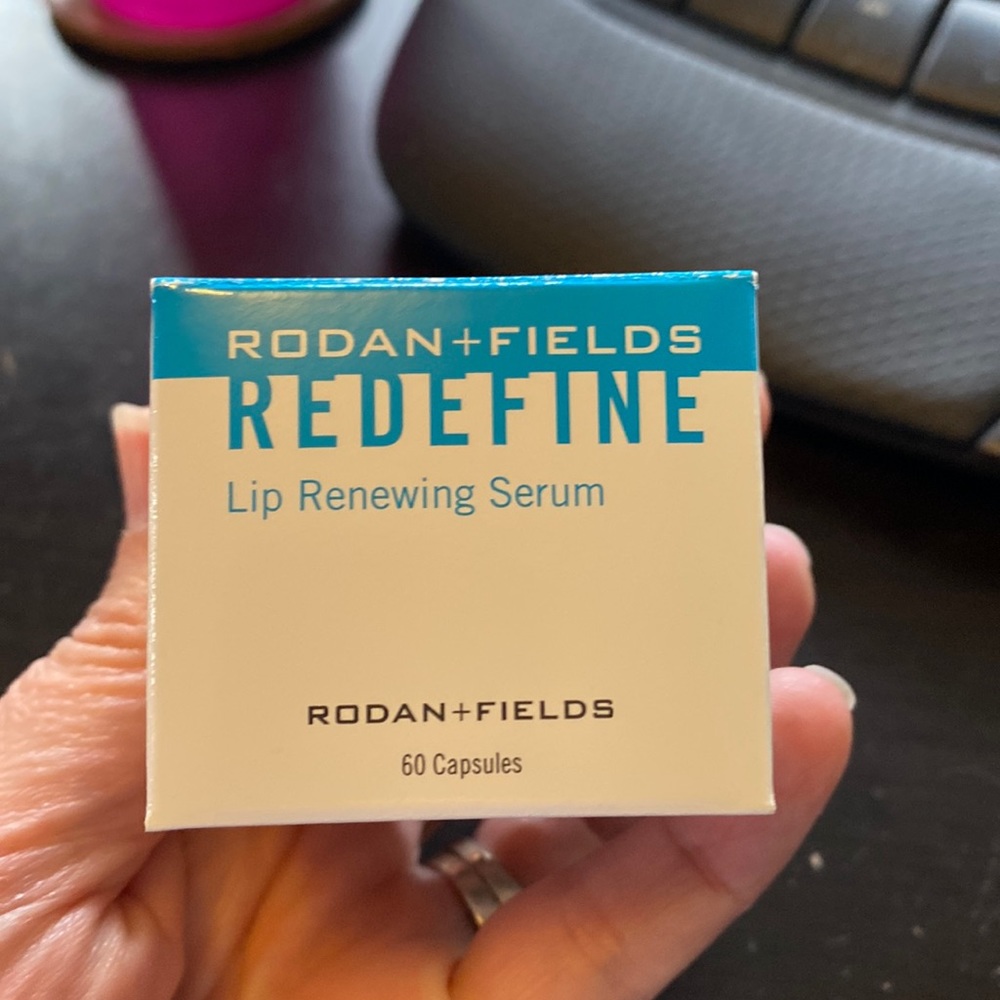 Rodan + Fields Redefine Lip Renewing Serum BNIB
